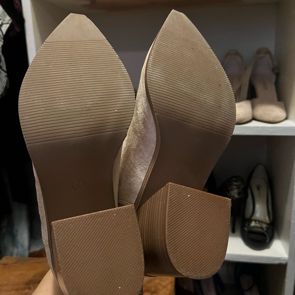 Pointed Toe - Heel Ankle Booties - Picture 5 of 10